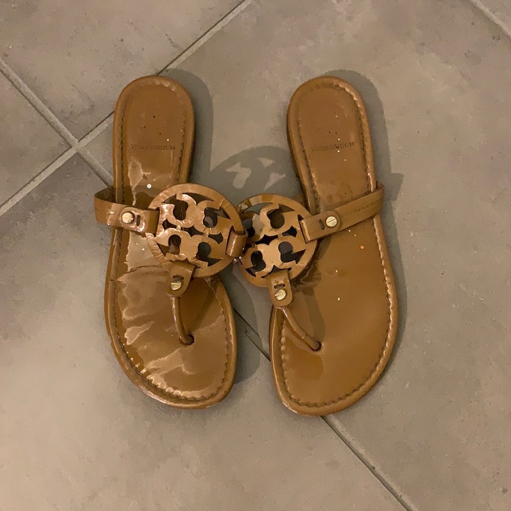 Tory Burch nude flip flop sandals